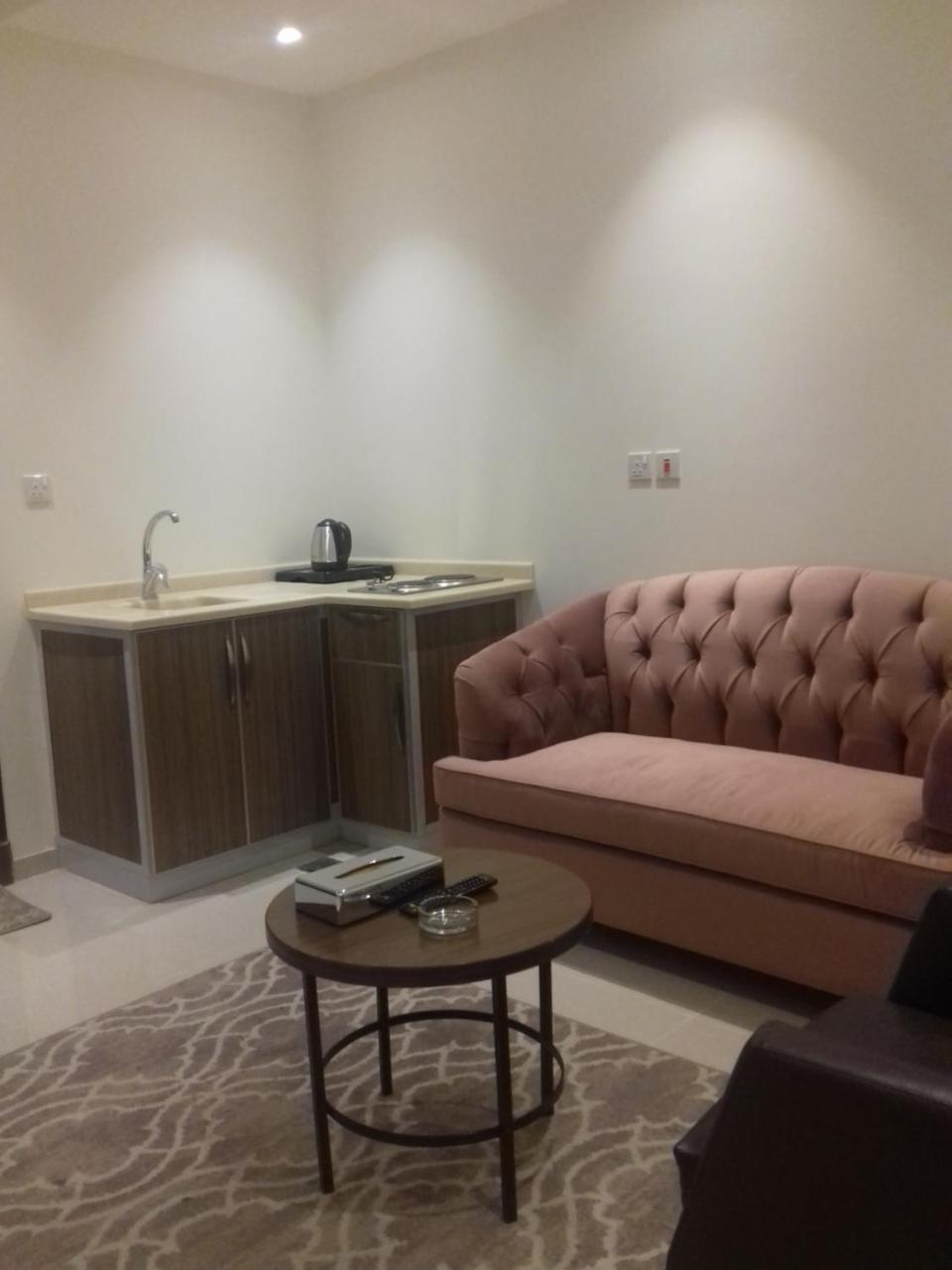 Holiday Plus - Al Nuzha Jeddah Exterior foto